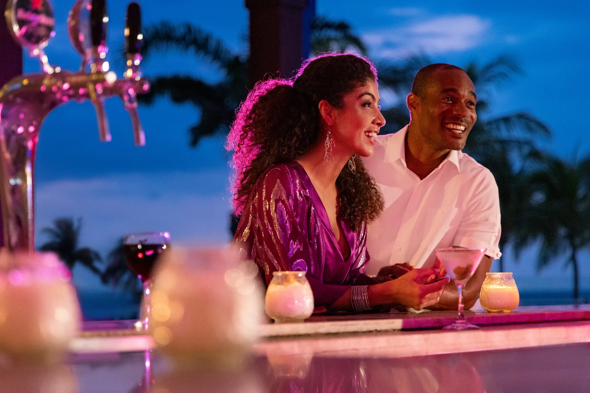 King Frog Bar at Dreams Rose Hall Resort & Spa featuring a lively tropical bar atmosphere, refreshing cocktails, and poolside seating.